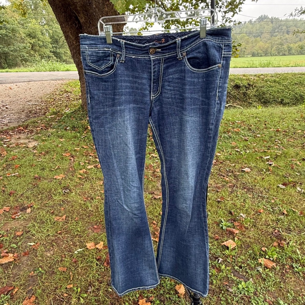 Seven7 Womens Flare Leg Jeans Medium Wash Stretch Denim Blue Size 12 Y2K Boho
